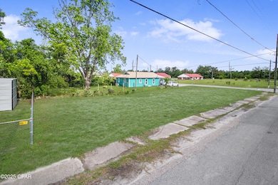 524 Martin Luther King Blvd, Port St. Joe, FL 32456 - photo 3