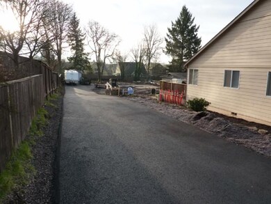 0 SE Ina Ave unit 3, Jennings Lodge, OR 97267 - photo 2