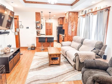 1329 N 4th Ave E, Newton, IA 50208 - photo 4