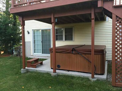 12 Queen of Roses Ln, Uxbridge, MA 01569 - photo 4