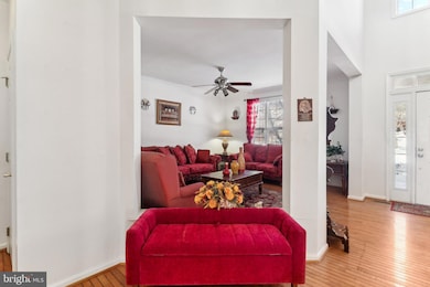 2068 Powells Landing Cir, Woodbridge, VA 22191 - photo 7