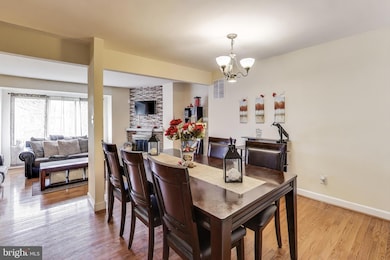 13305 Woodruff Ct, Germantown, MD 20874 - photo 6