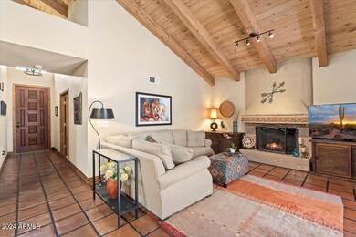 Entry/Living Room
