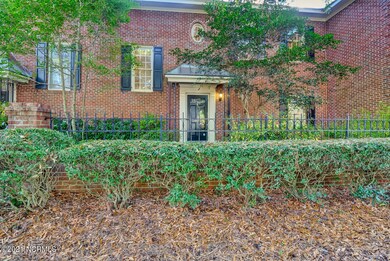 1912 Colleton Ct Wilmington NC-large-002