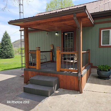 111 Railroad St, Mapleton, PA 17052 - photo 7