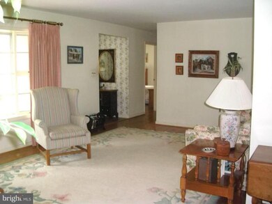 5901 Linthicum Ln, Linthicum Heights, MD 21090 - photo 6