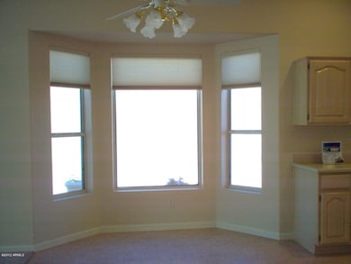 BREAKFAST ROOM BAY WINDOW