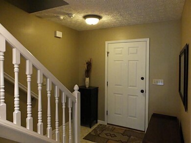 9319 Tahoma St, Columbus, OH 43240 - photo 3