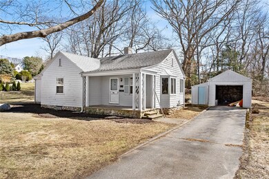 11 Hubbard St, Westerly, RI 02891 - photo 3