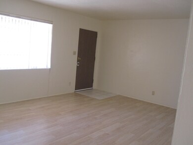 duncan living room2