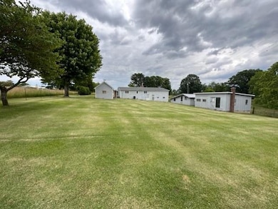 391 Sunset View Rd, Peterstown, WV 24963 - photo 3