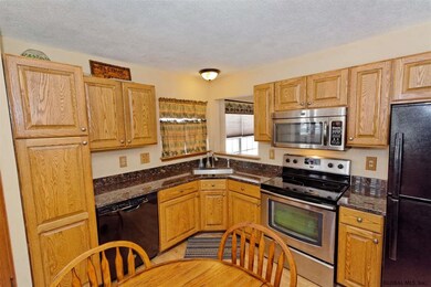 8 Horizon Ln, Troy, NY 12182 - photo 5