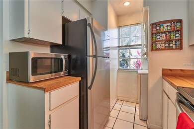 Plenty of Cabinet space.