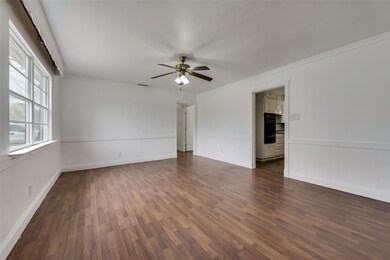 724 Greenway Dr, Hurst, TX 76053 - photo 4
