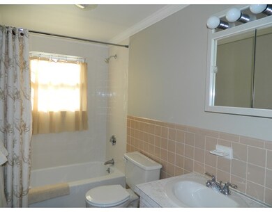 6 Walker Rd unit 5, North Andover, MA 01845 - photo 3