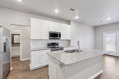 820 Brookside Dr, Springtown, TX 76082 - photo 5