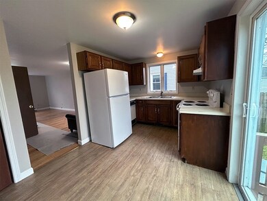 10 Sagamore St, Newport, RI 02840 - photo 5