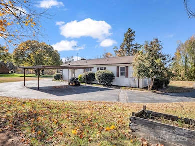 1640 Lithia Springs Rd, Shelby, NC 28150 - photo 6