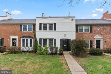 8349 Forrester Blvd, Springfield, VA 22152 - photo 3