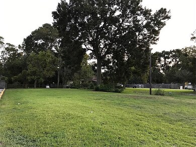 2037 W Little York Rd, Houston, TX 77091 - photo 2