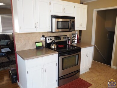 3005 SW Arnold Ave, Topeka, KS 66614 - photo 4