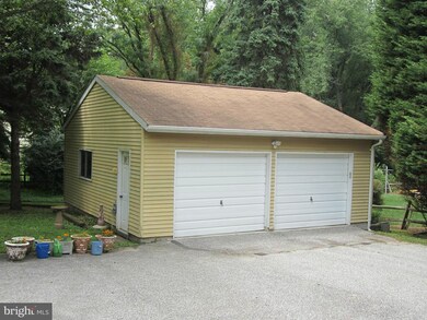 1004 Courtland Dr, Sykesville, MD 21784 - photo 6