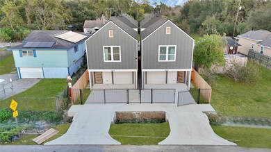 7809 Dyer St, Houston, TX 77088 - photo 5