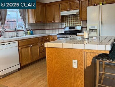 1936 Garden Ct, Antioch, CA 94509 - photo 7