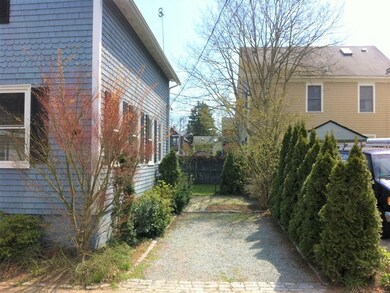 Park your car and walk to all of Newport's ammenit
