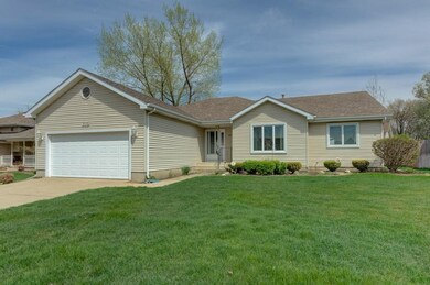 619 N Wren Ln, Griffith, IN 46319 - photo 2