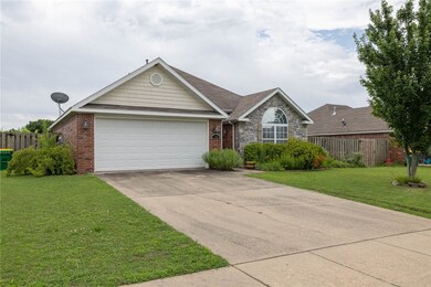 1533 Leesburg Ave, Springdale, AR 72764 - photo 5