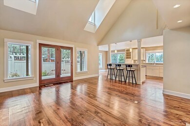 661 NW Lindsay Ct, Bend, OR 97701 - photo 6