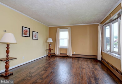 952 Lance Ave, Essex, MD 21221 - photo 2