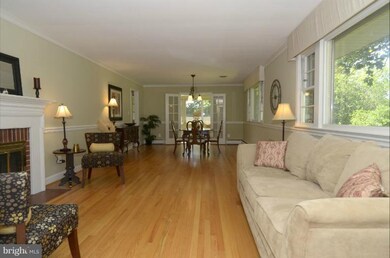 11301 Wacomor Dr, Germantown, MD 20876 - photo 2