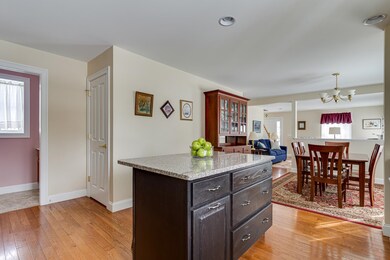 68 Locke Rd, Hampton, NH 03842 - photo 6