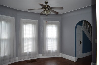 710 N Jackson St, Auburn, IN 46706 - photo 3