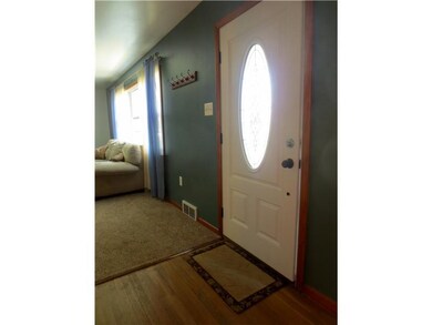 Entry/Foyer.