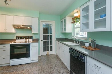 10-Kitchen