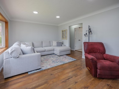 934 N 7th St-105