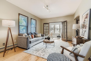 2600 plymouth ave n A - Web Quality - 006 - 06 Living Room.jpg