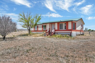 25090 N Larita Rd, Paulden, AZ 86334 - photo 5