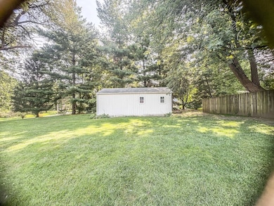 809 N 10th St, Monmouth, IL 61462 - photo 2