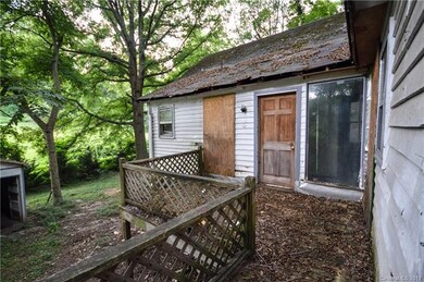 415 W Sharpe St, Statesville, NC 28677 - photo 3