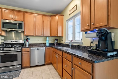 12744 Stone Lined Cir, Woodbridge, VA 22192 - photo 4