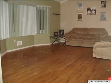 29 Dusko Dr, Parlin, NJ 08859 - photo 3