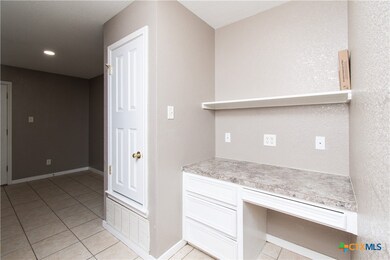 3007 Dannen Ct unit B, Killeen, TX 76549 - photo 7