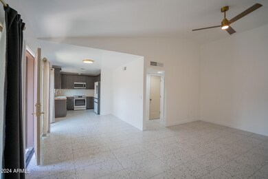 18 W Concorda Dr unit 104, Tempe, AZ 85282 - photo 6