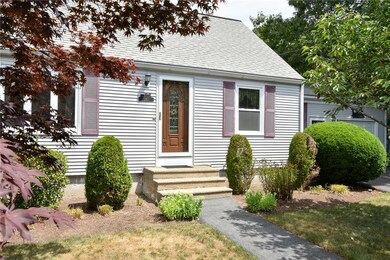 263 Strawberry Field Rd, Warwick, RI 02886 - photo 4