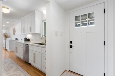 5490 Wilke Dr, Concord, CA 94521 - photo 6