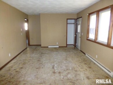 3 Villa Dr, Virginia, IL 62691 - photo 2
